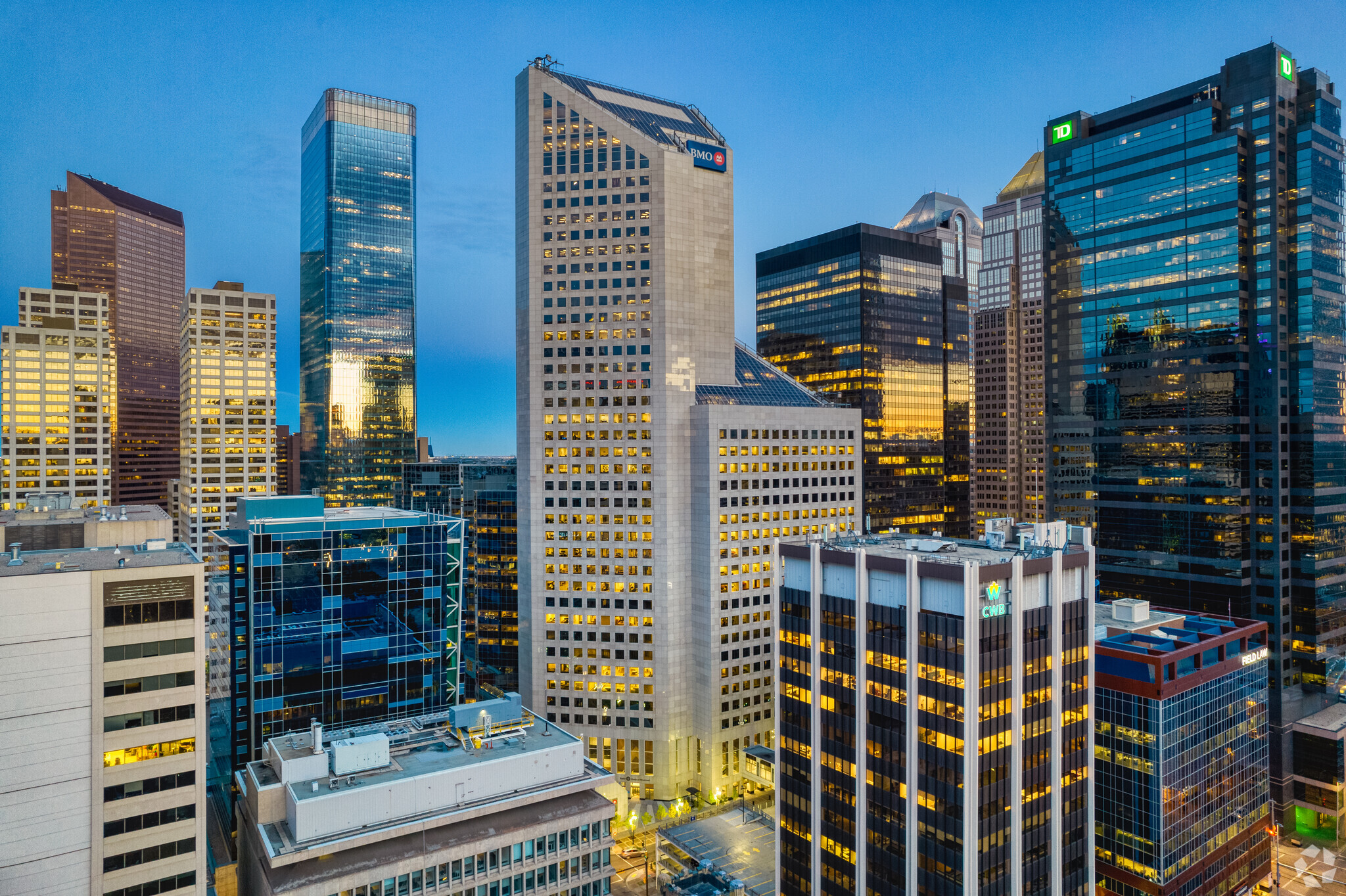 350 7th Ave SW, Calgary, AB for Rent