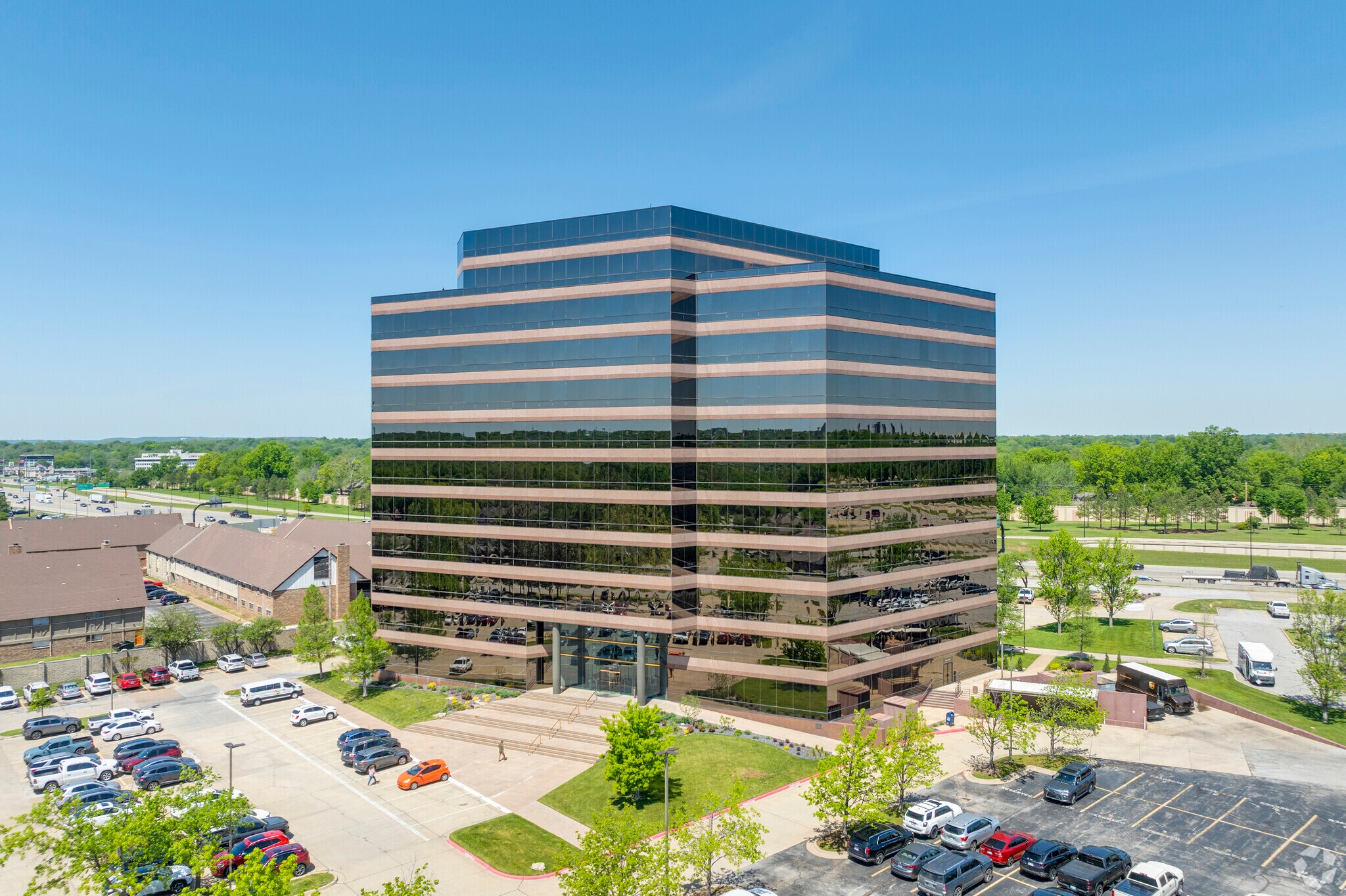 4200 E Skelly Dr, Tulsa, OK for Rent