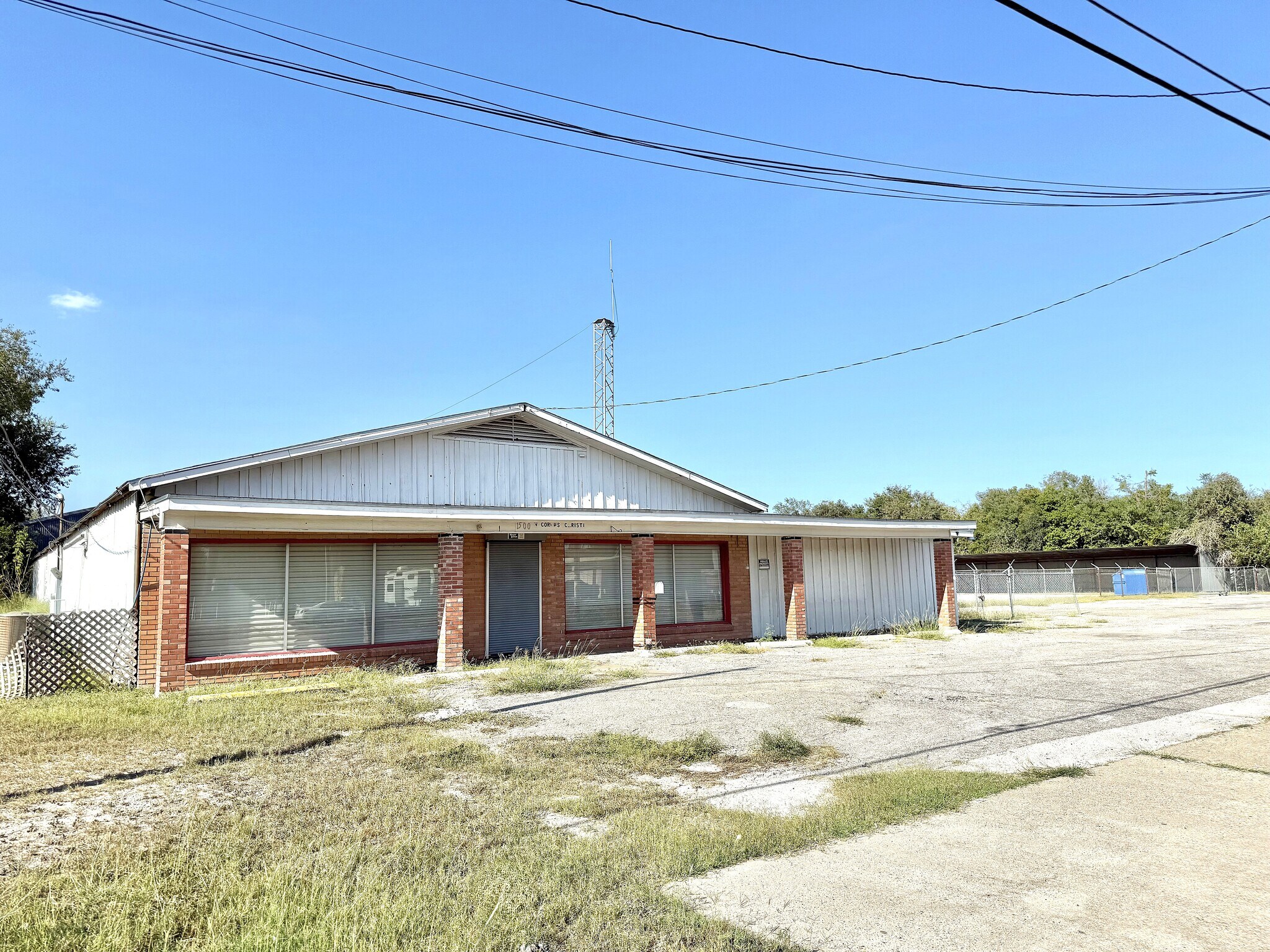 1500 W Corpus Christi St, Beeville, TX for Sale