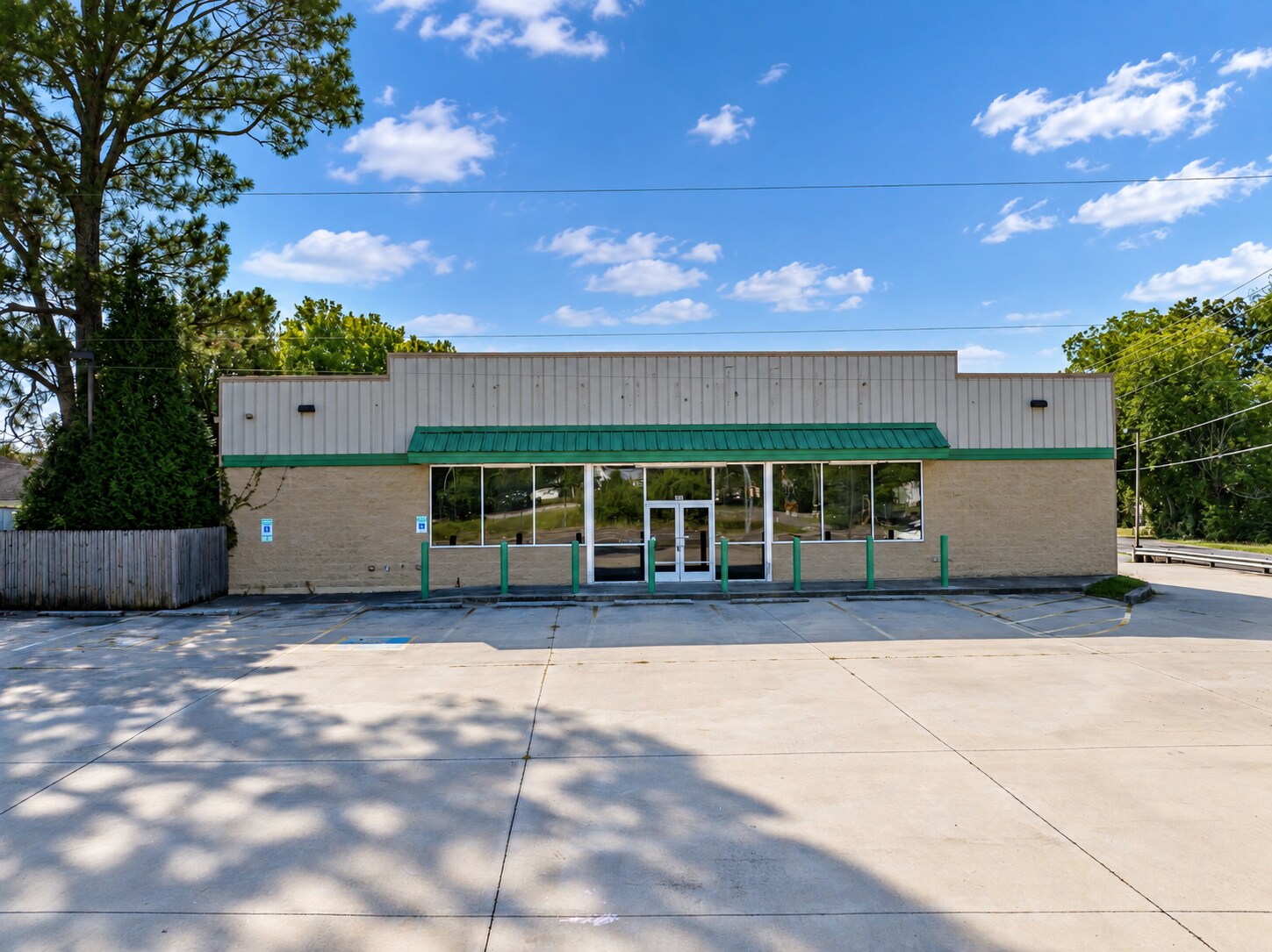 210 N Amhurst Pl, Englewood, TN for Rent