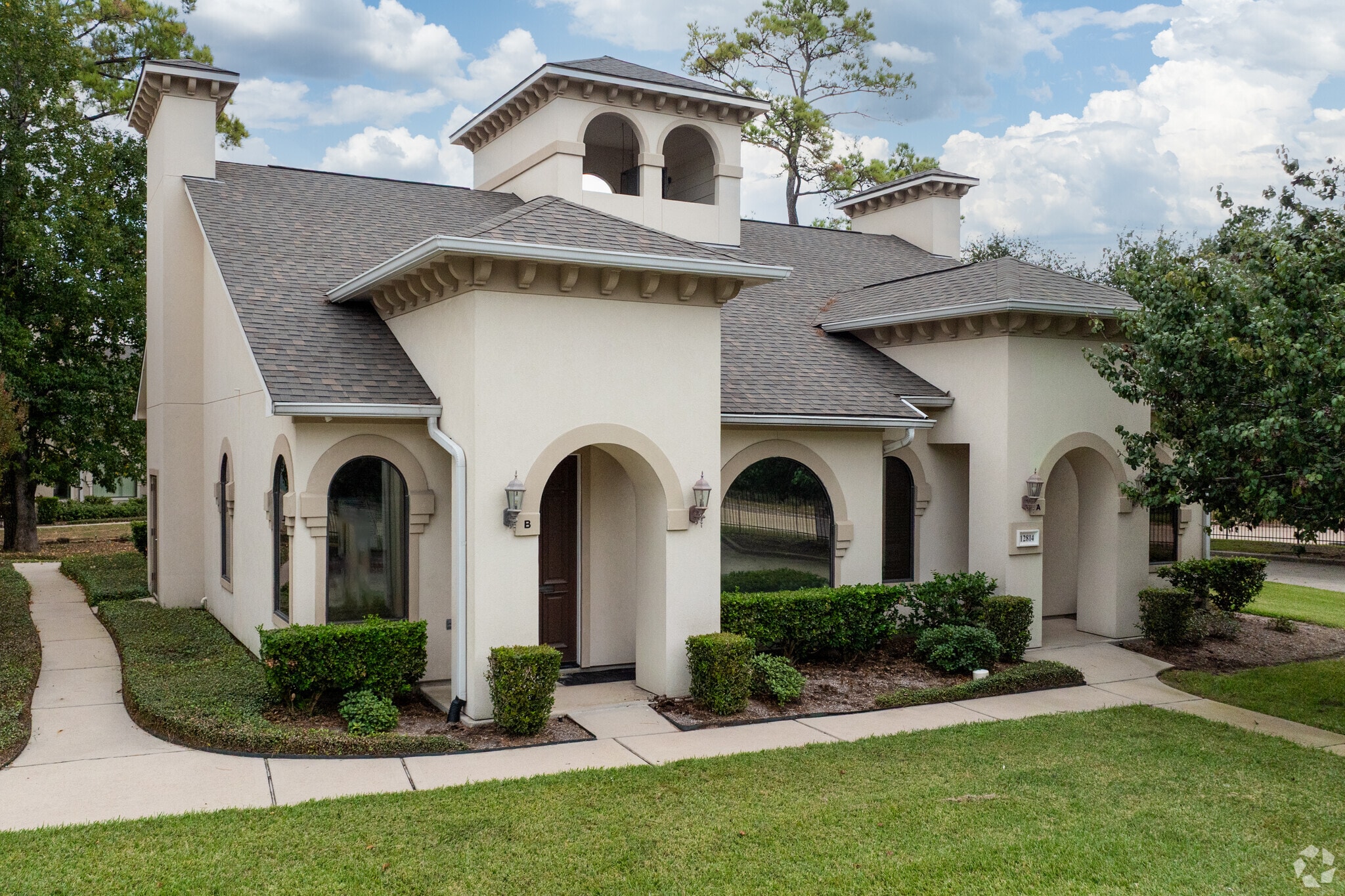 12814 Willow Centre Dr, Houston, TX for Sale
