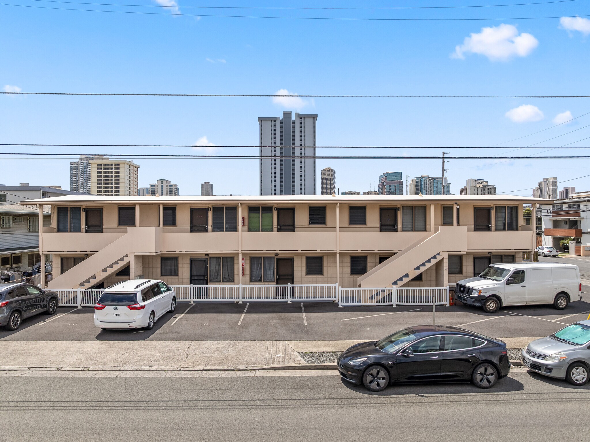 2105 Algaroba St, Honolulu, HI for Sale