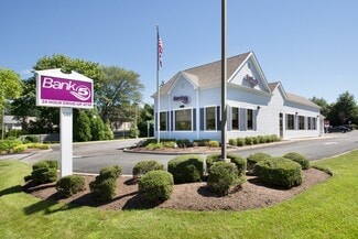 Bristol, RI Retail - 590 Metacom Ave