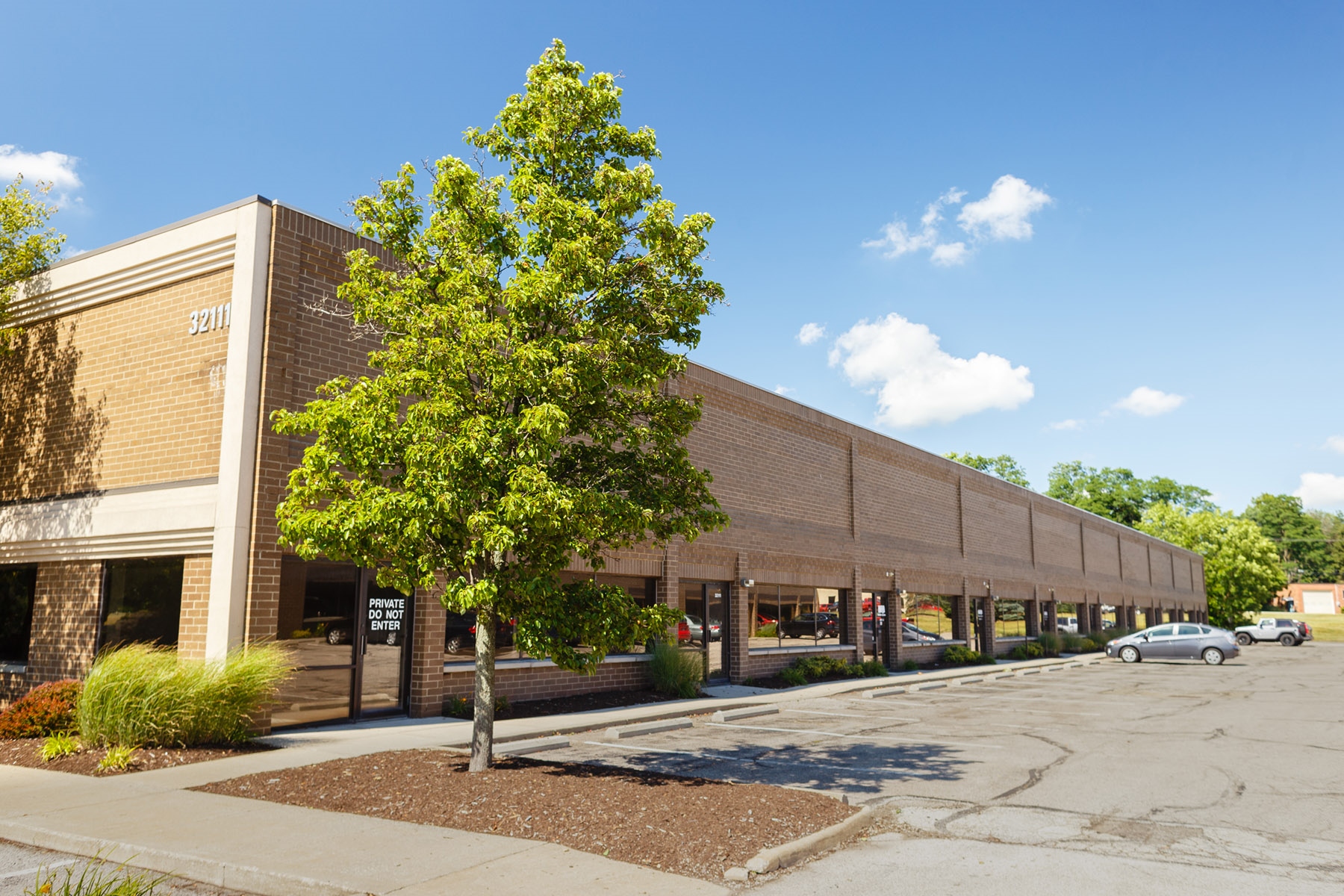32111 Aurora Rd, Solon, OH for Rent
