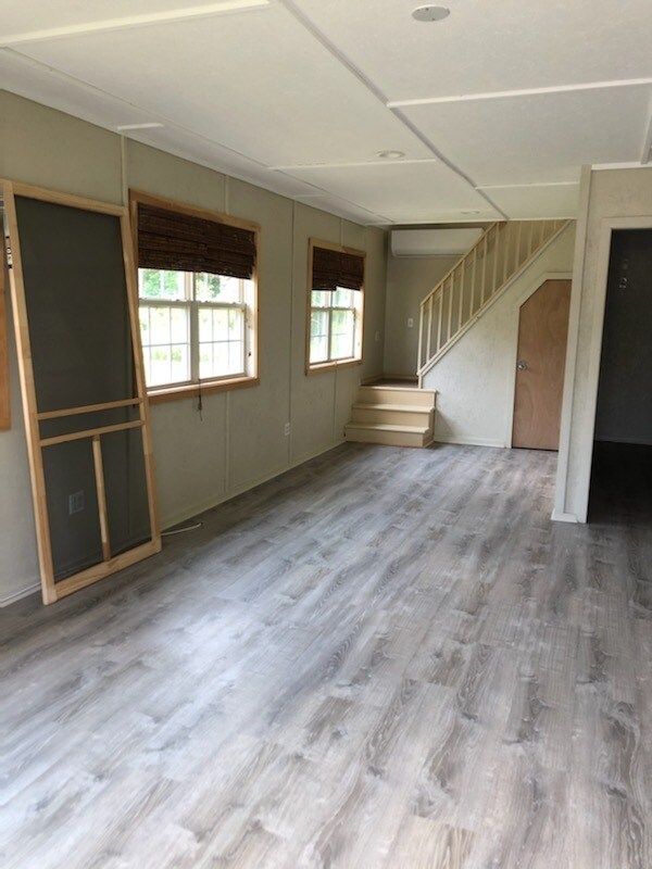 591 Main St, Center Moriches, NY for Rent