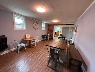 Stuart, IA Retail - 110 NW 2nd St