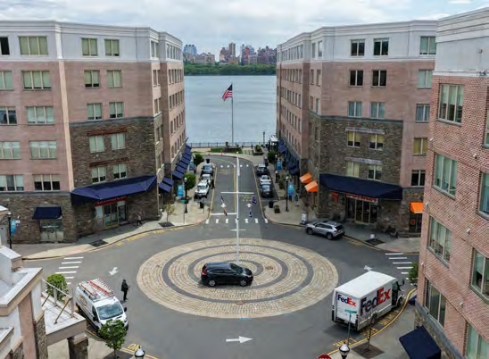 4 Main St, Edgewater, NJ for Rent