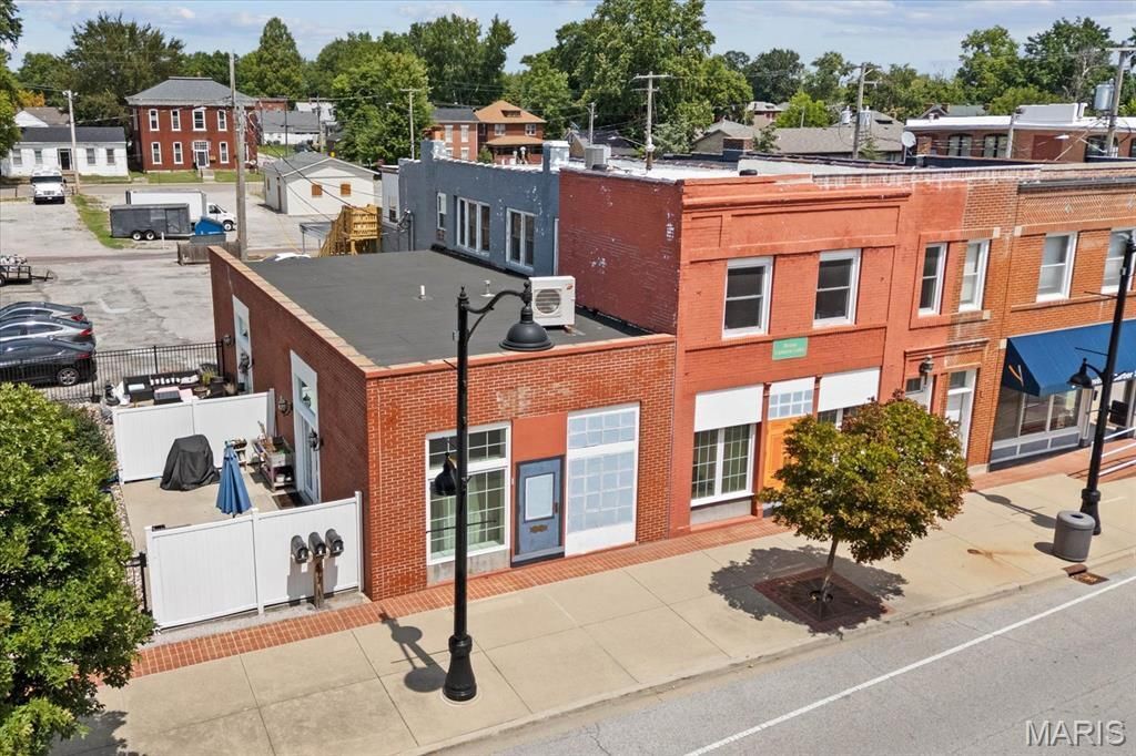 511 E Main St, Belleville, IL for Sale