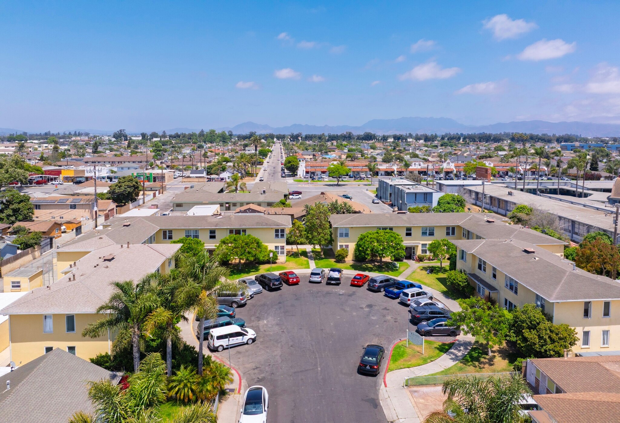 161-166 W Juniper St, Oxnard, CA for Sale
