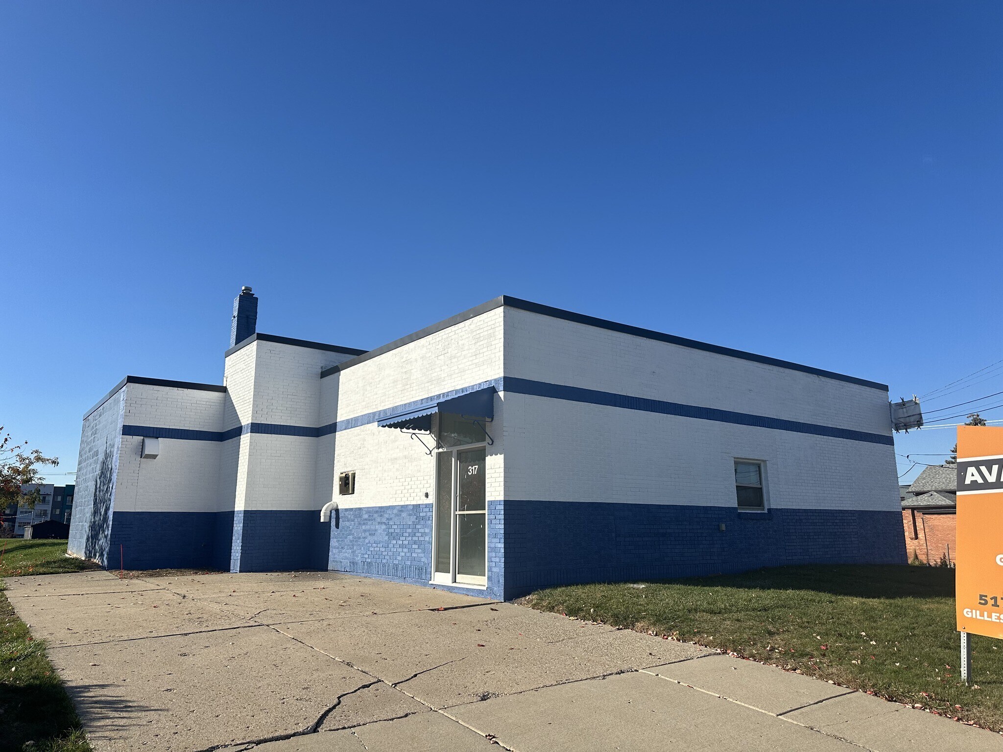 317 N Larch St, Lansing, MI for Rent