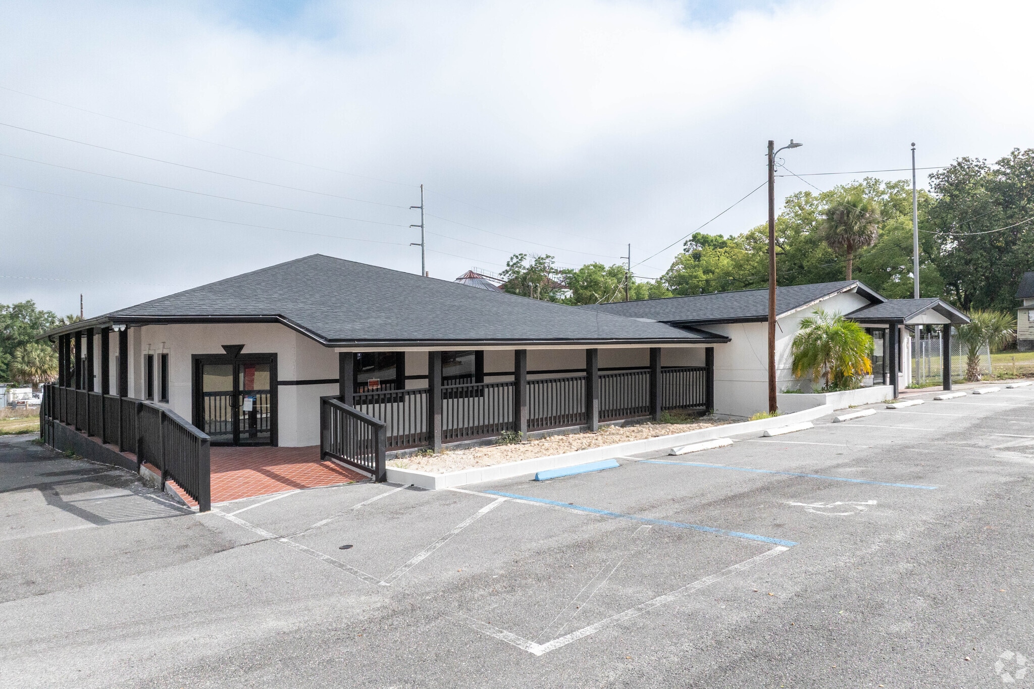 24013 Sorrento Ave, Sorrento, FL for Rent