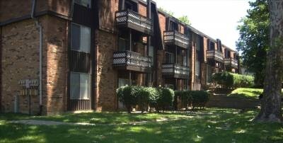 495 Bluff Dr, Riverview, MO for Sale