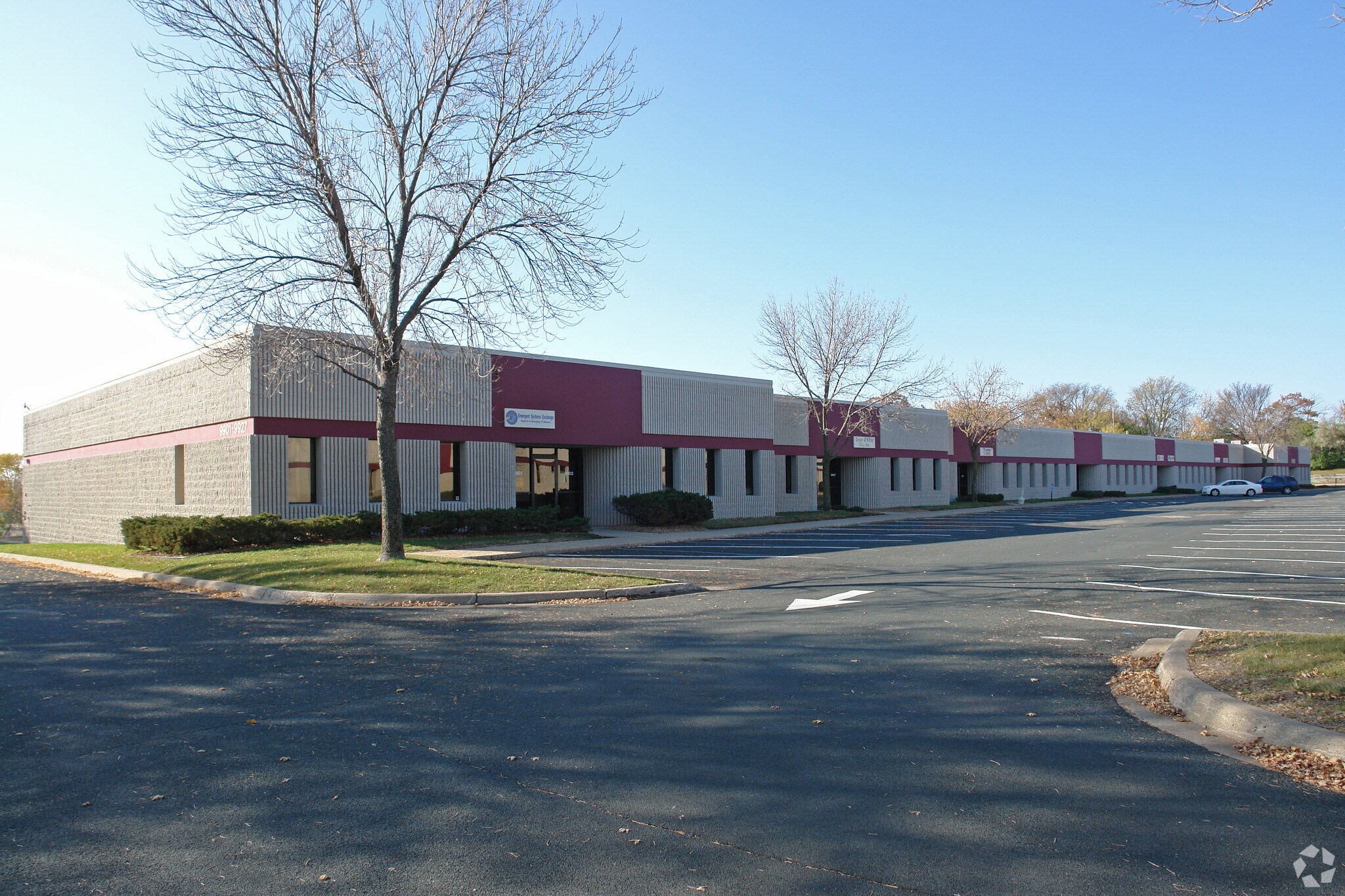 9901-9927 Valley View Rd, Eden Prairie, MN for Rent