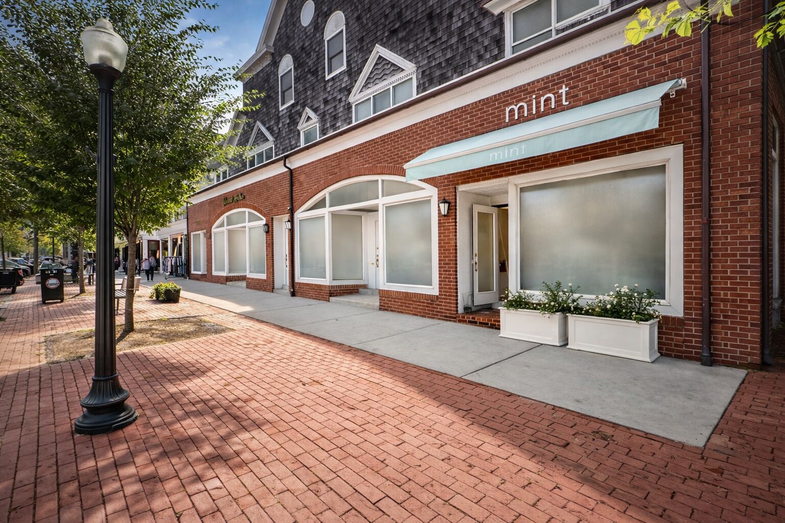 83-89 Main St, Southampton, NY for Rent