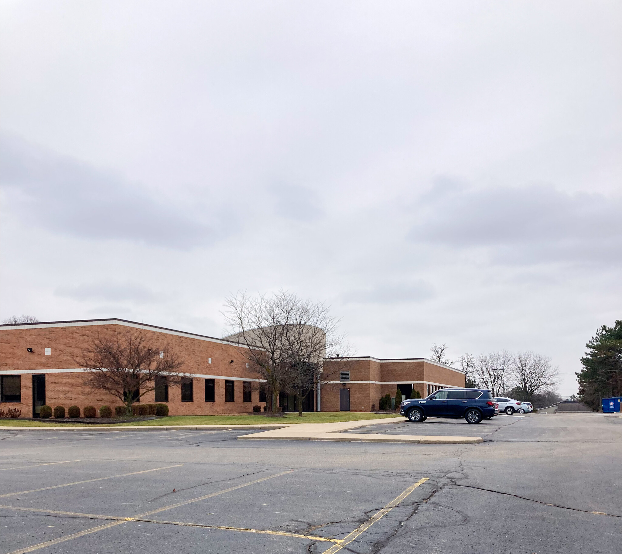 35405 Grand River Ave, Farmington Hills, MI for Sale