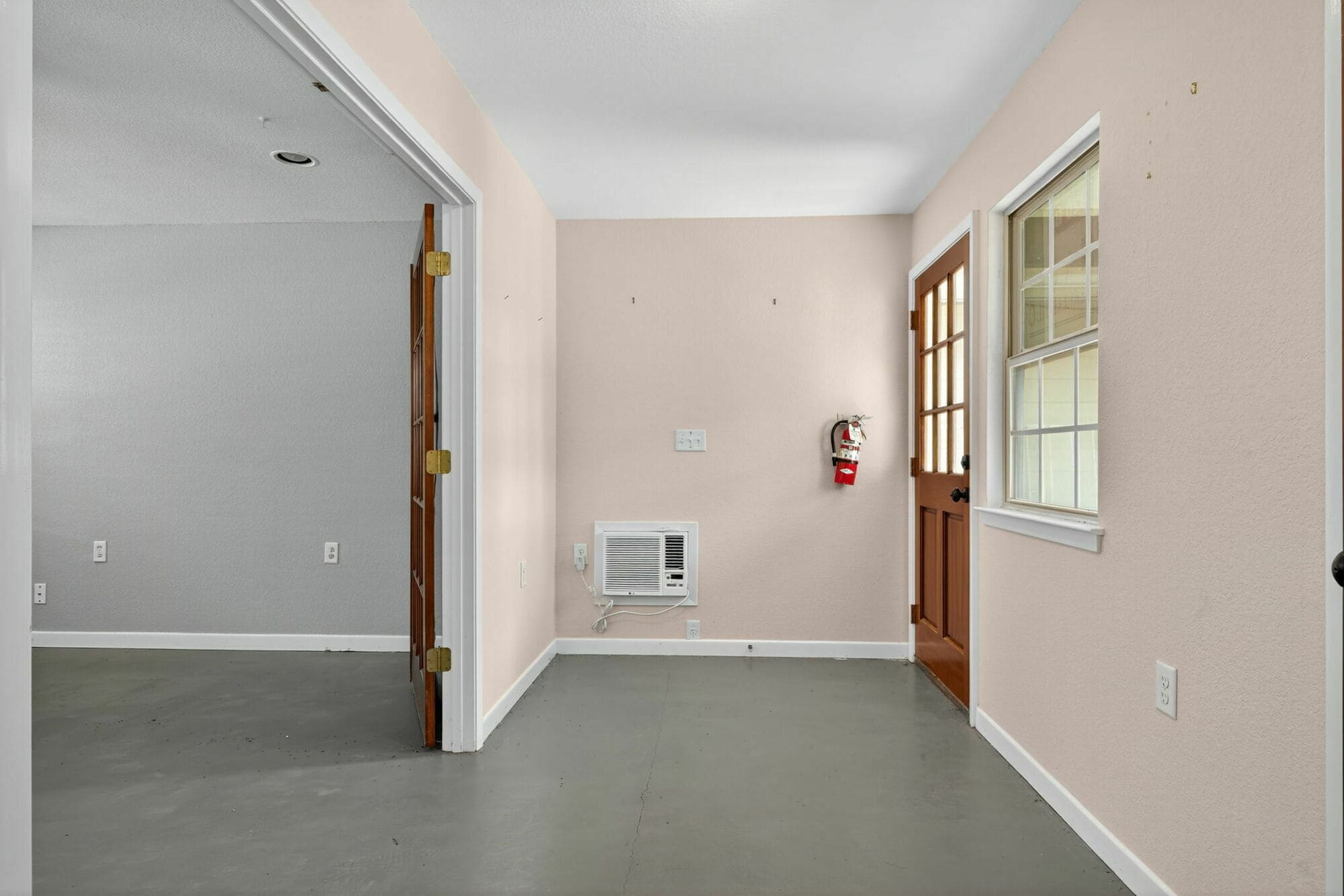 916 E Blanco Rd, Boerne, TX for Rent