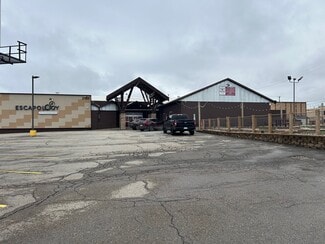 Lansing, MI Bowling Alley - 3101 E Grand River Ave