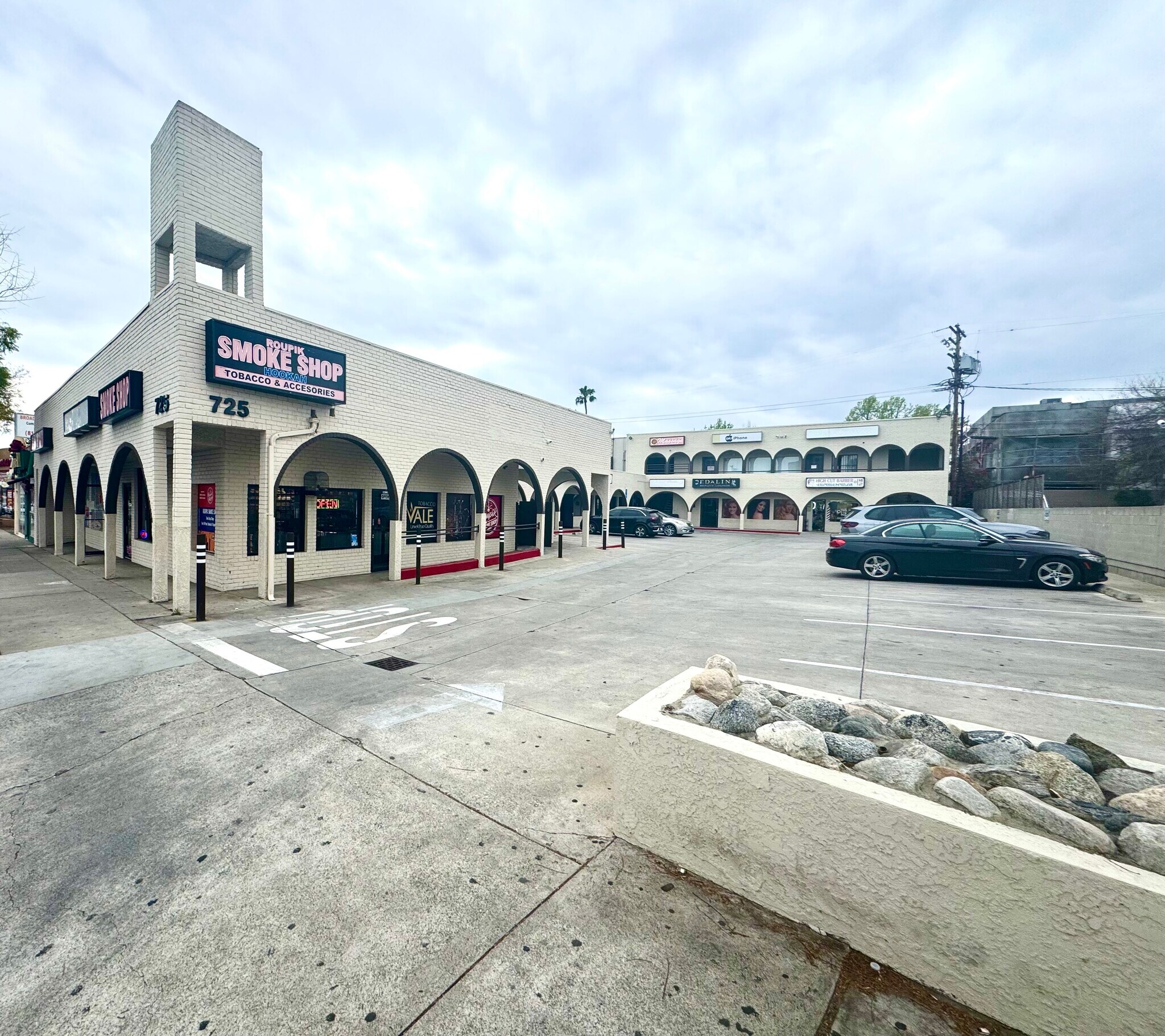 725 S Glendale Ave, Glendale, CA for Rent