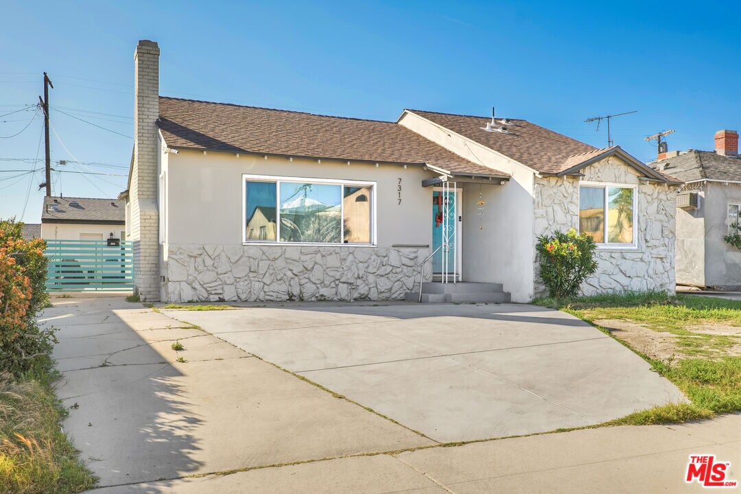 7317 Tujunga Ave, North Hollywood, CA for Sale