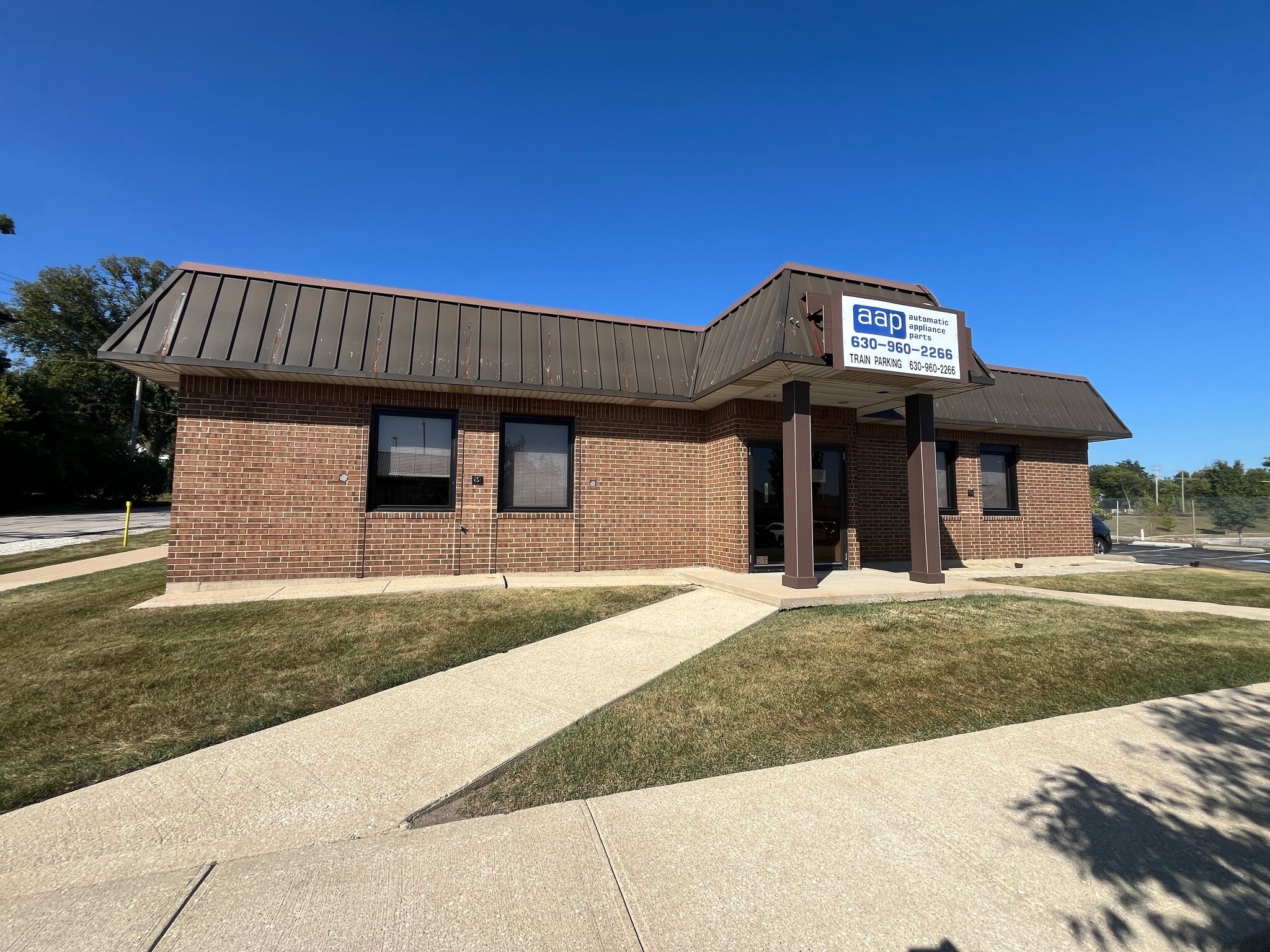 2222 Burlington Ave, Downers Grove, IL for Sale