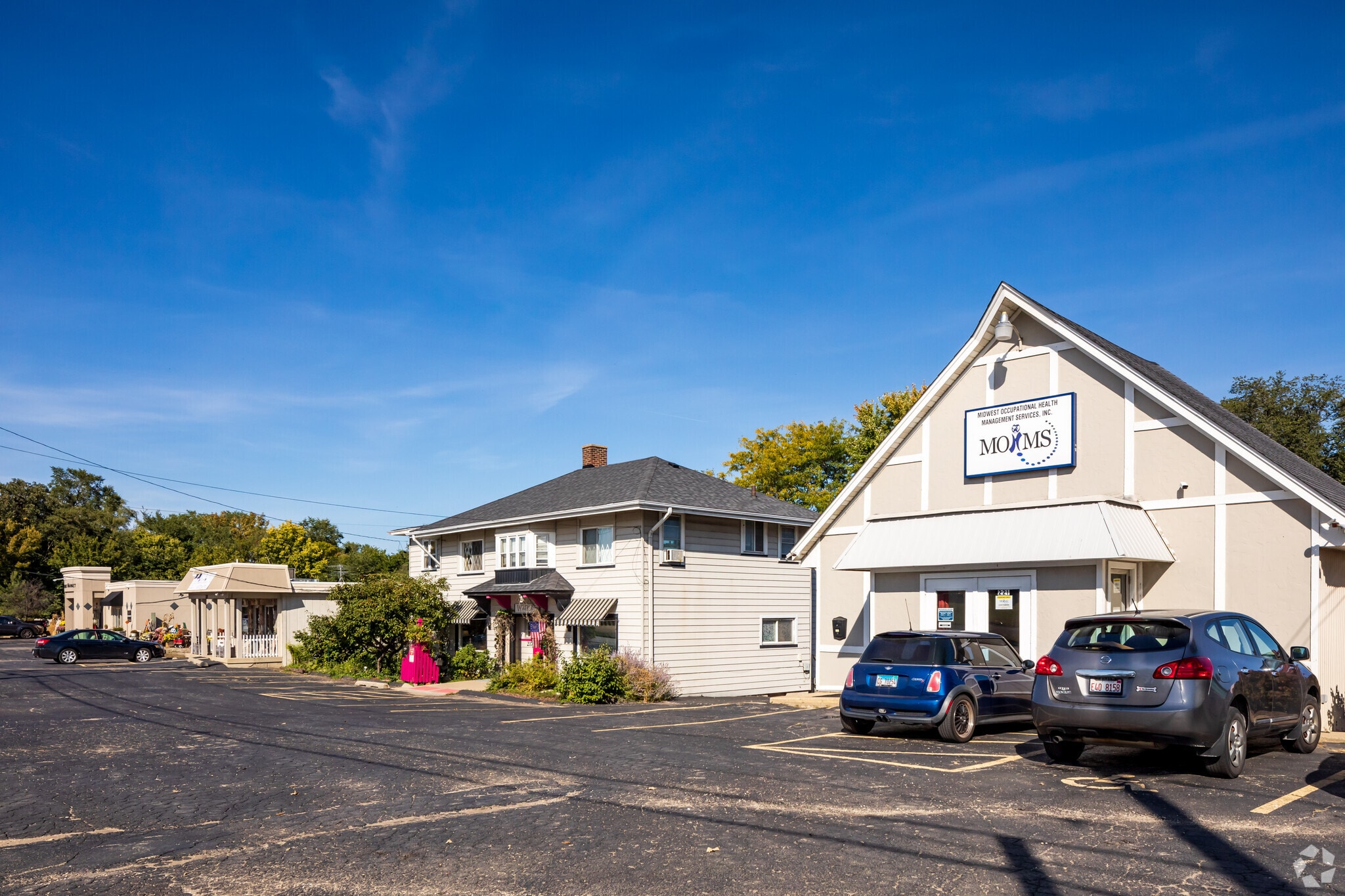 209-223 S Lincolnway, North Aurora, IL for Rent