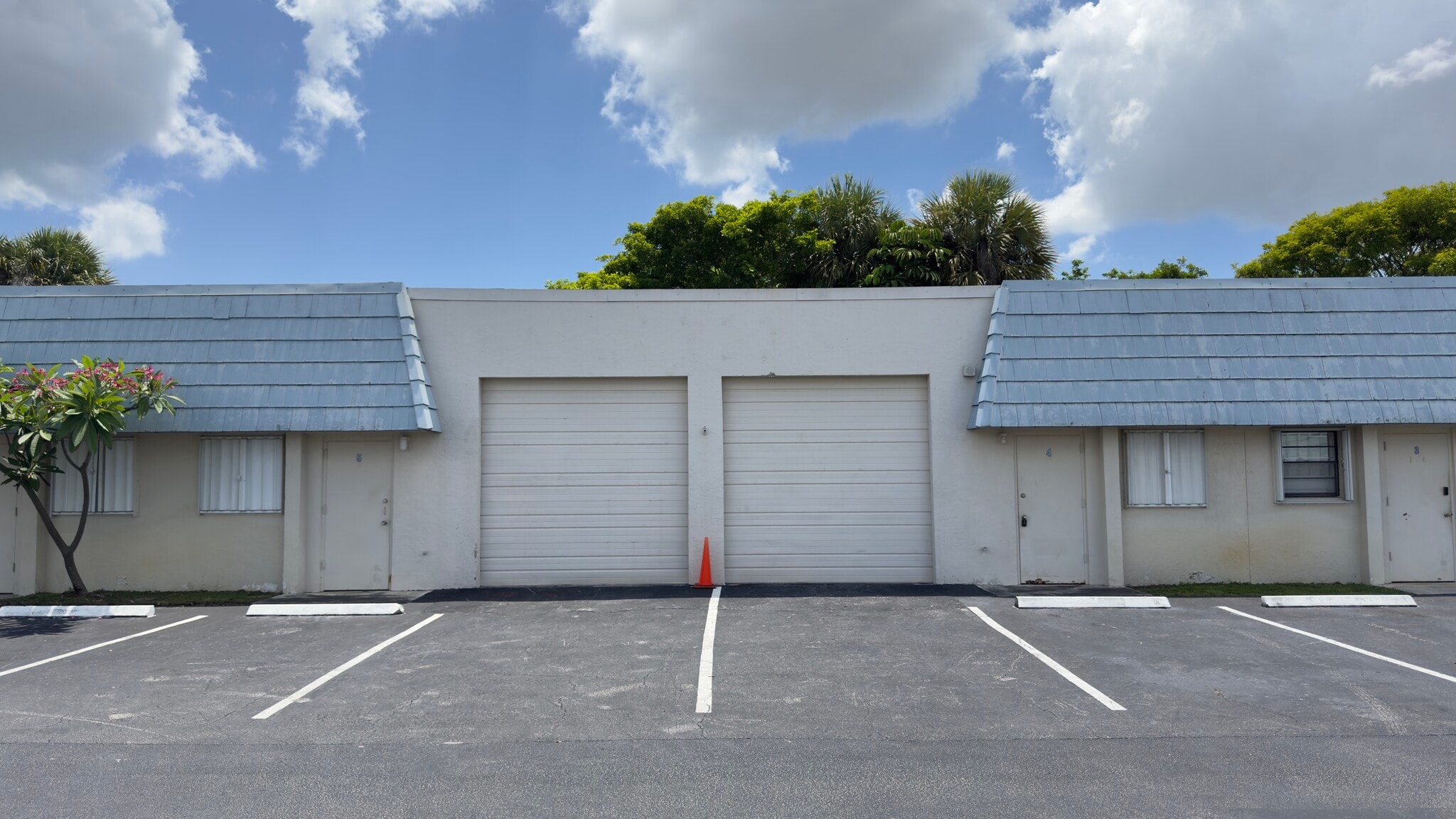 3885 Investment Ln, Riviera Beach, FL for Rent
