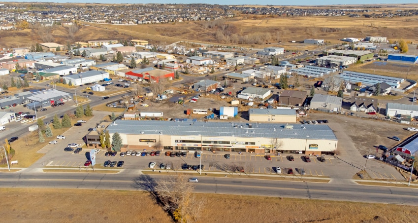 100 Stockton Ave, Okotoks, AB for Rent
