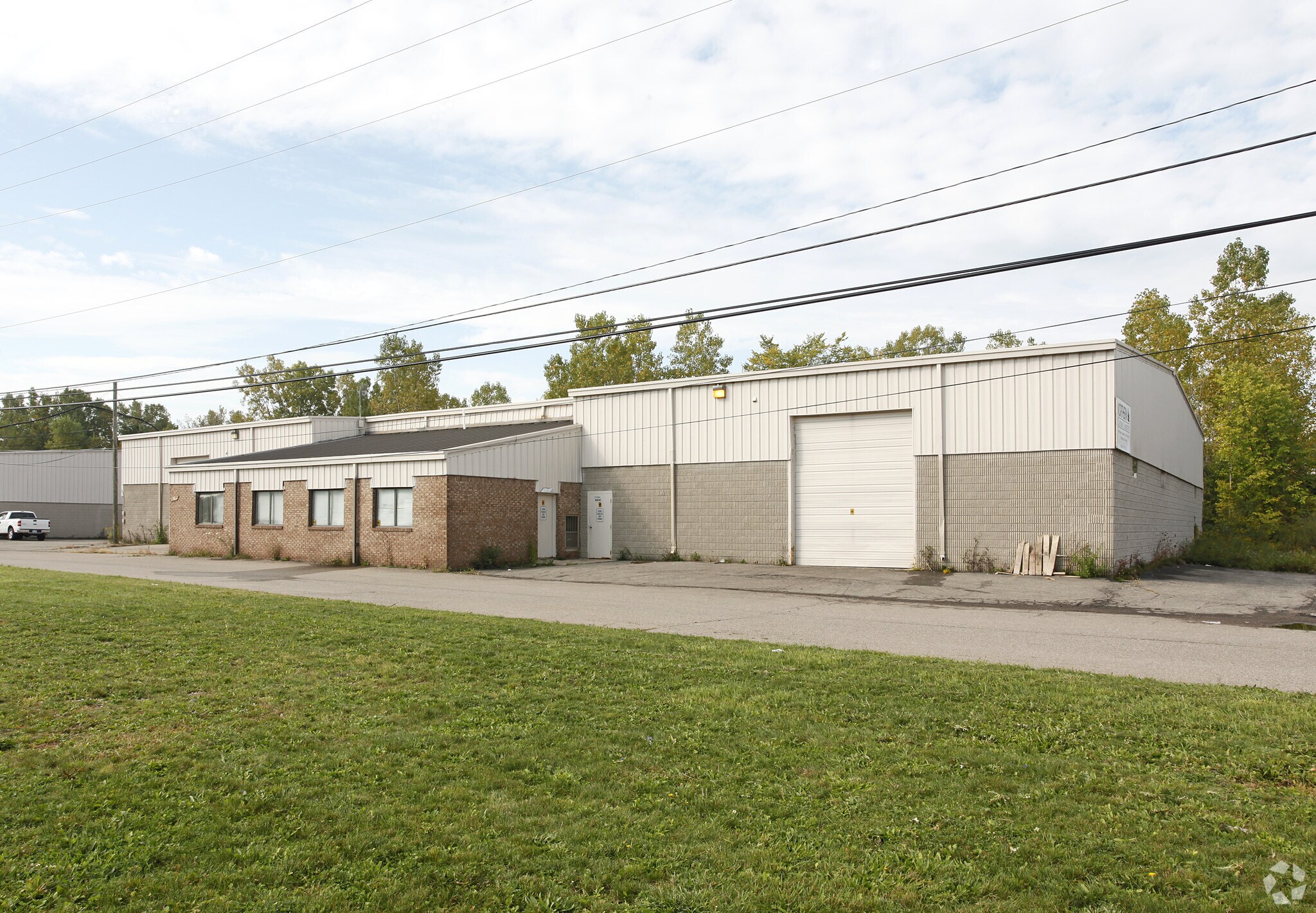 48141-48143 West Rd, Wixom, MI for Rent