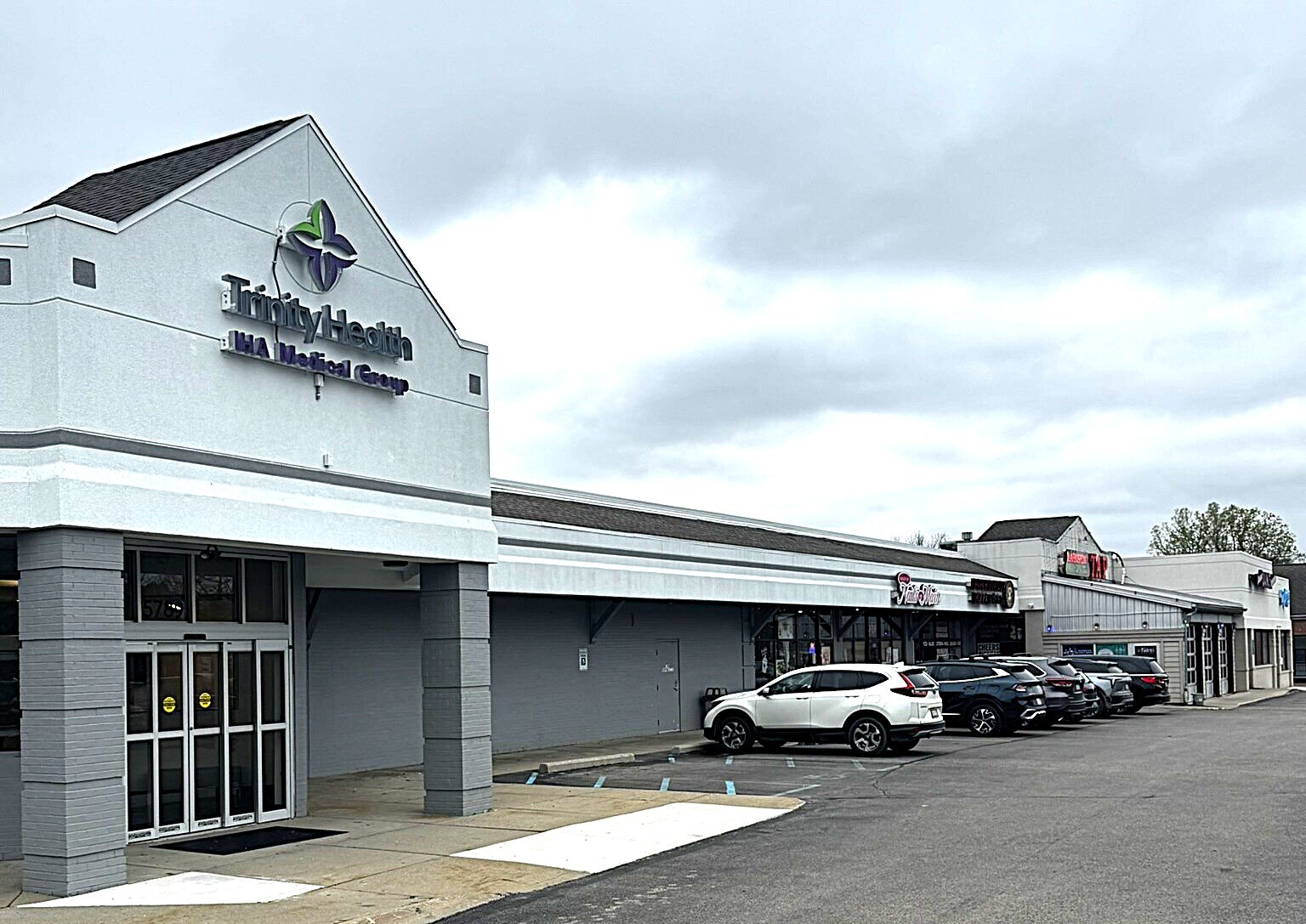 5785-5811 S Main St, Village of Clarkston, MI for Rent