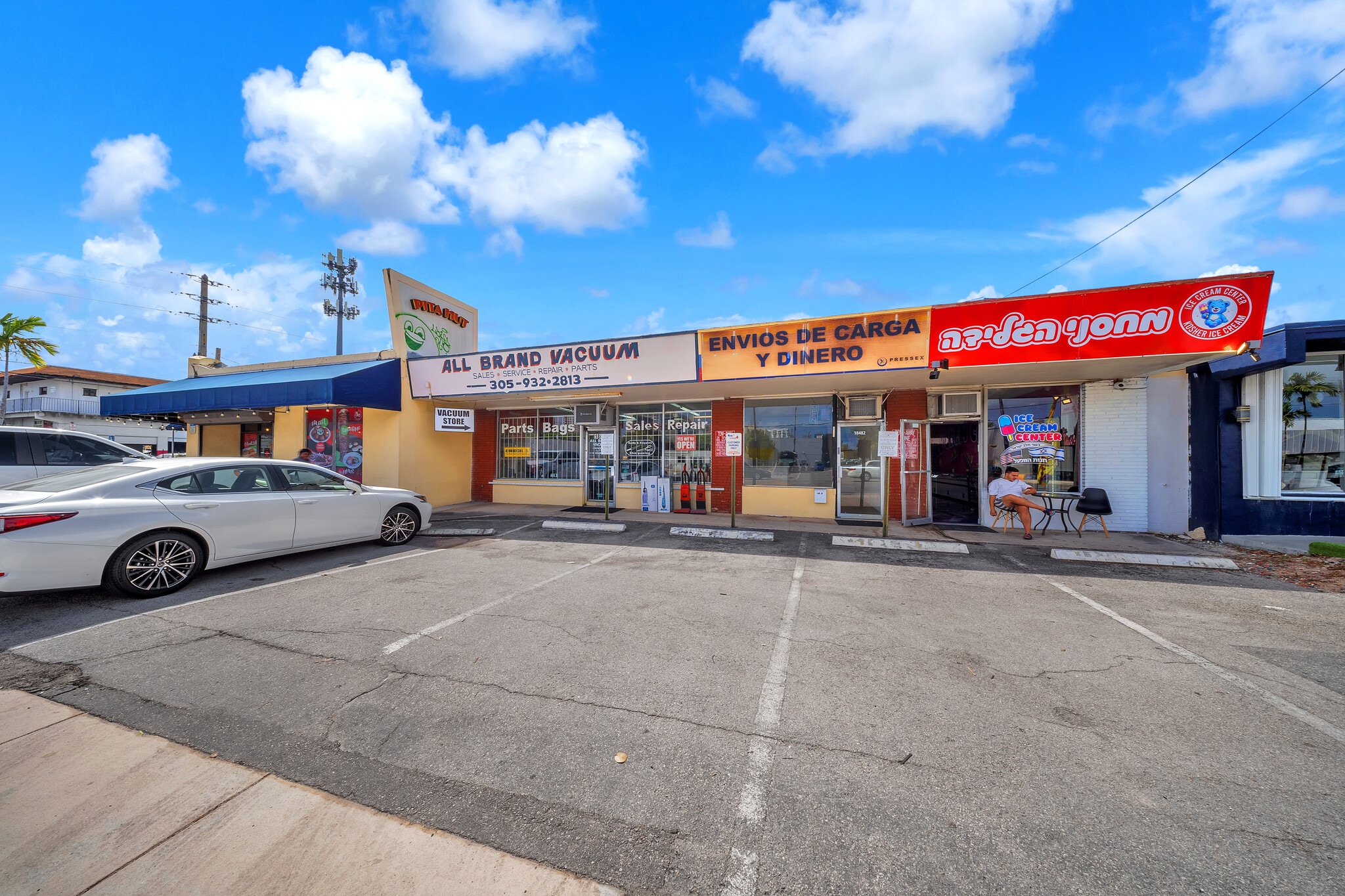 18480-18484 W Dixie Hwy, North Miami Beach, FL for Rent