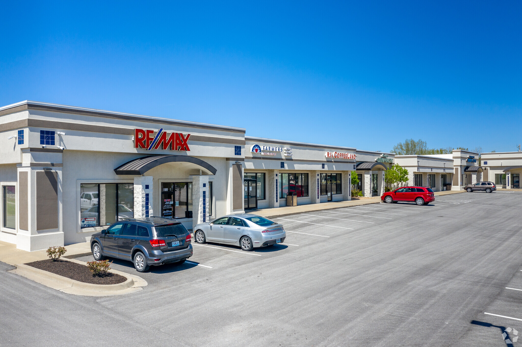 17000 E 40 Hwy, Independence, MO for Rent