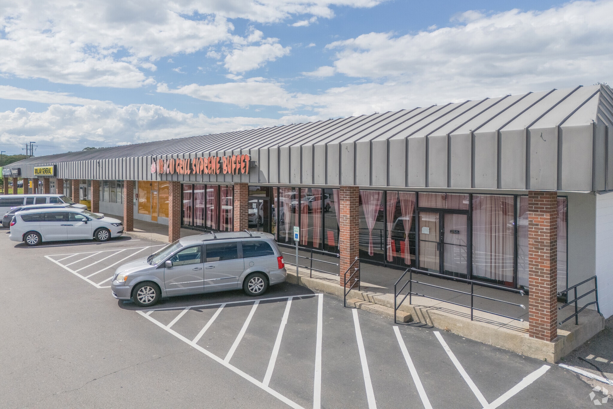 40-100 Newport Ave, Rumford, RI for Rent