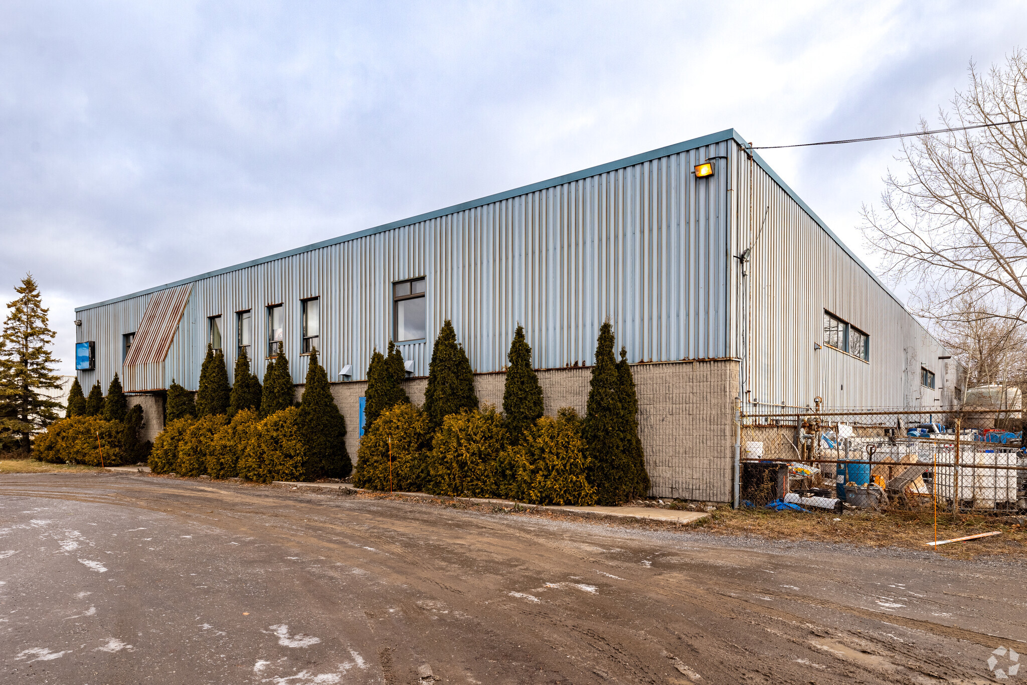 12180 Boul Industriel, Montréal, QC for Sale