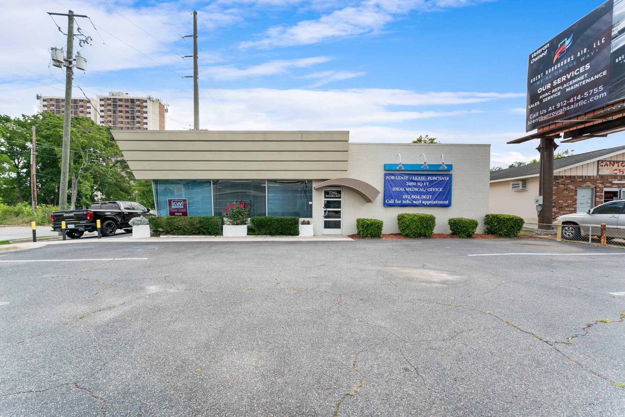 5202 Waters Ave, Savannah, GA for Rent