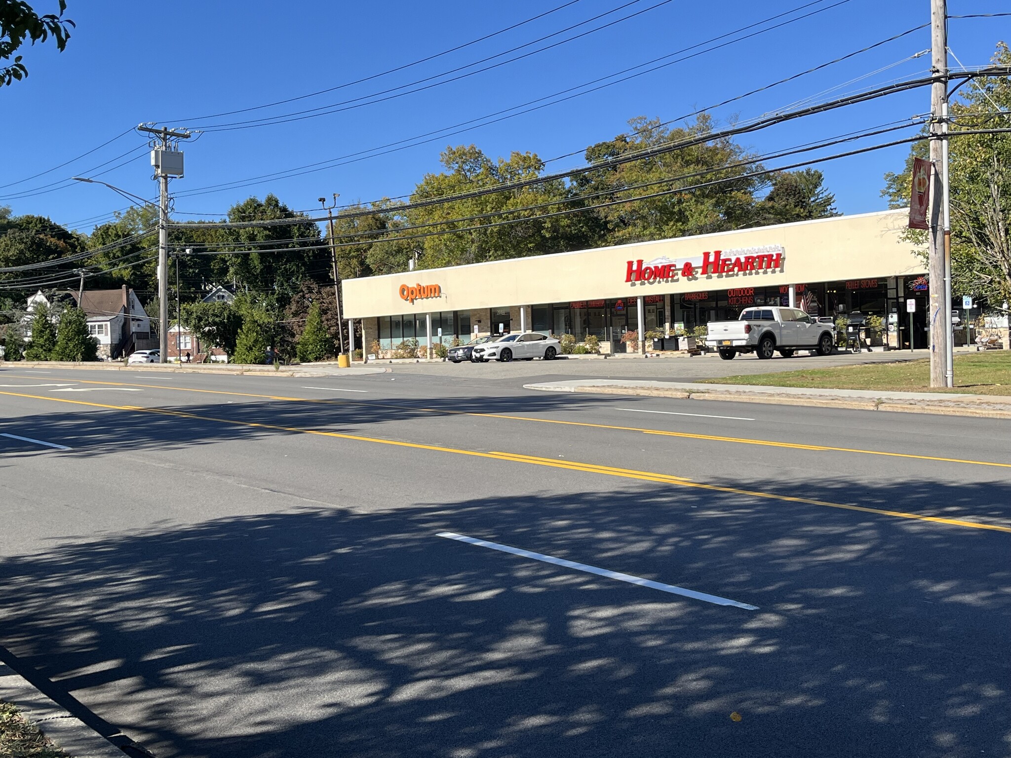 2084-2090 E Main St, Cortlandt Manor, NY for Rent