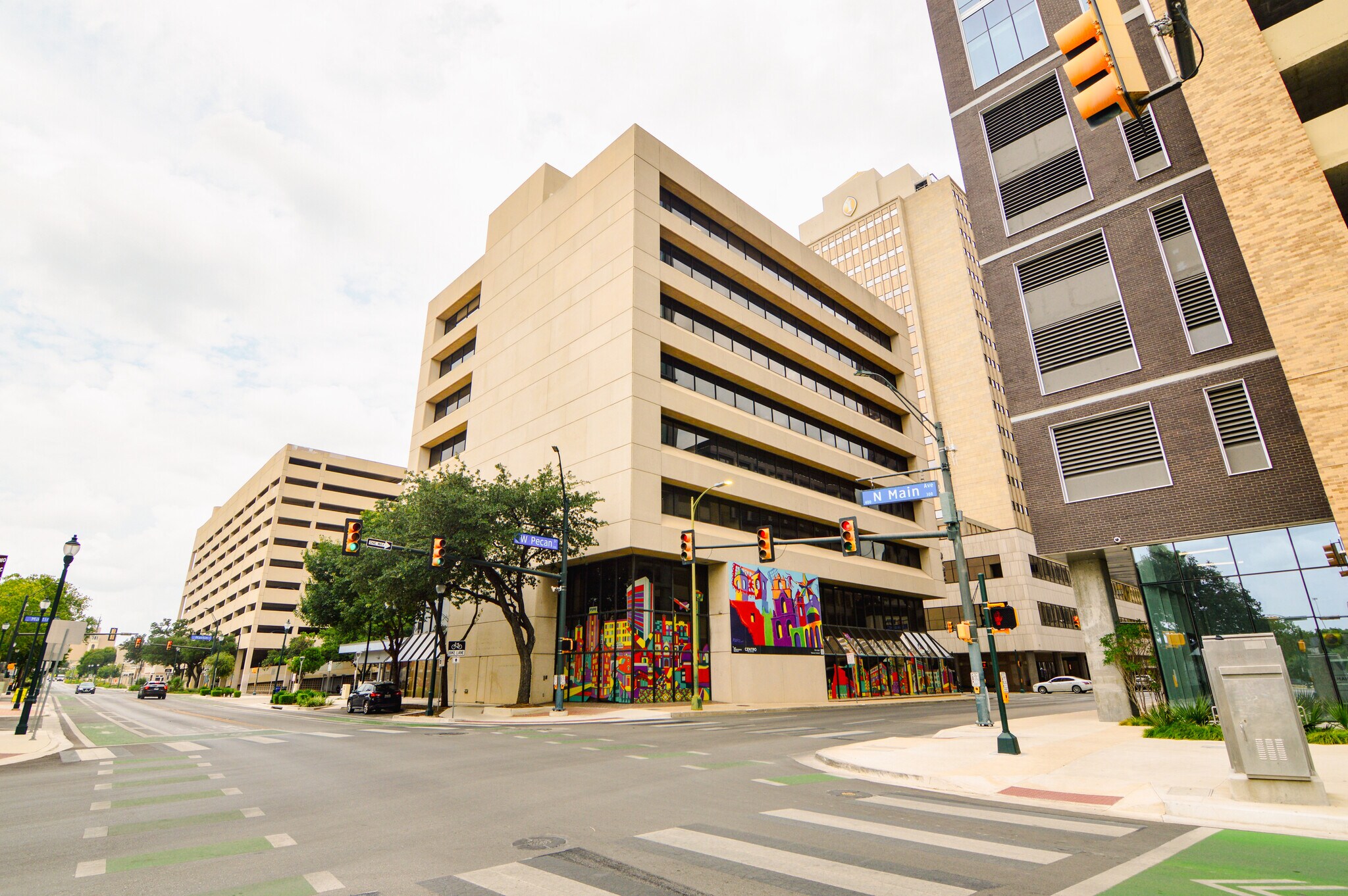 425 Soledad St, San Antonio, TX for Rent