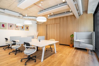 Chicago, IL Coworking Space - 1 N State St