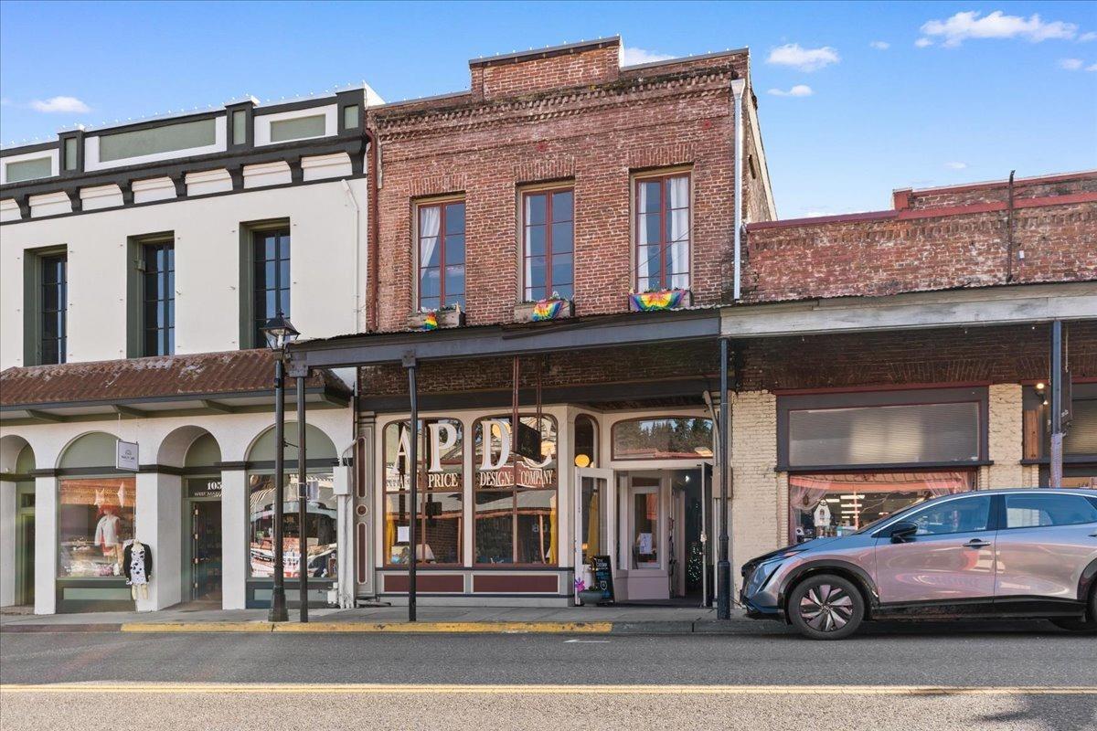 107 W Main St, Grass Valley, CA for Sale