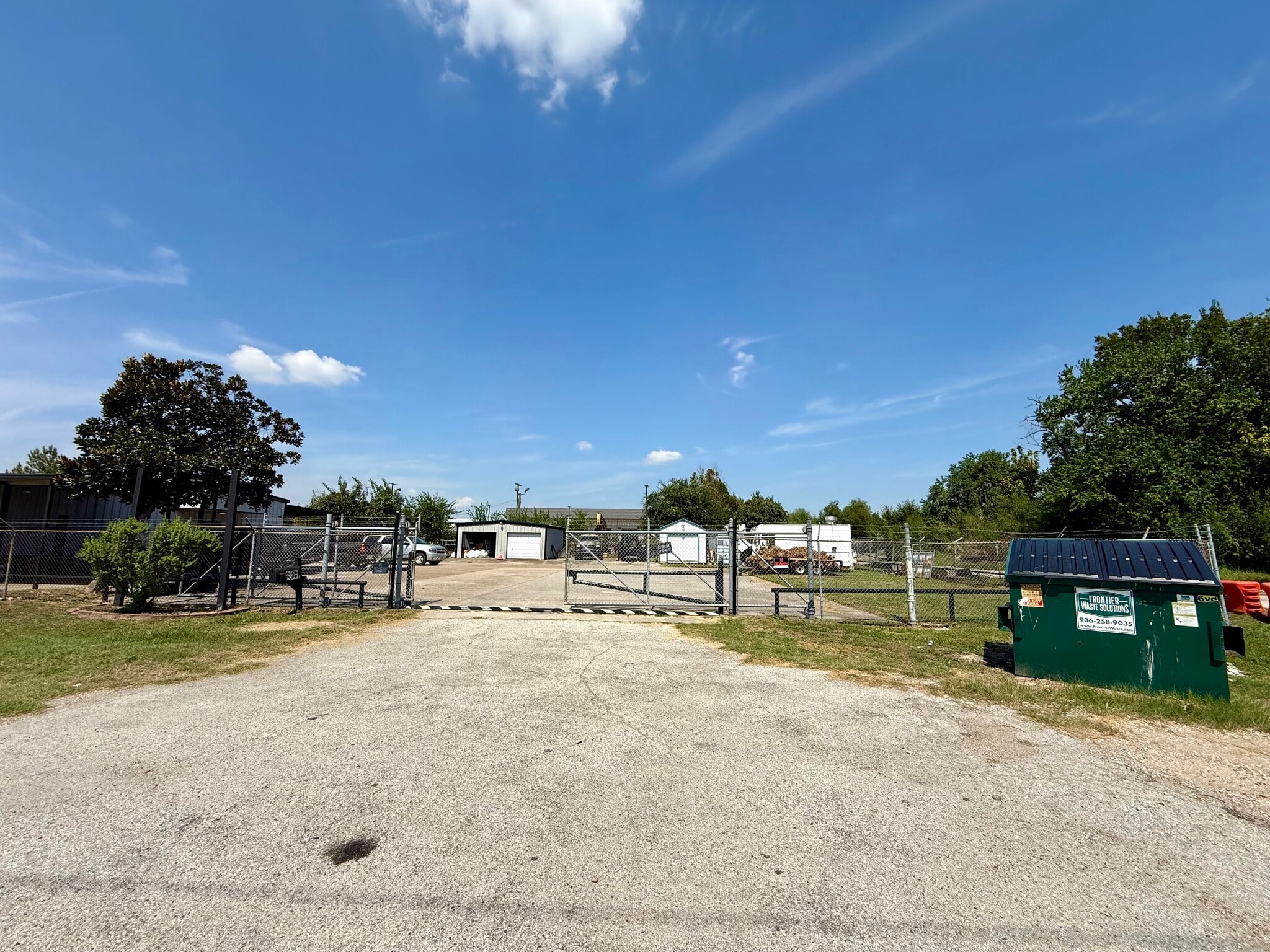 6820 Poppy St, Houston, TX for Sale