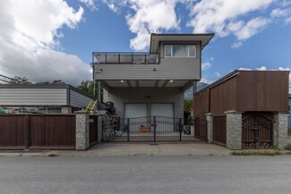 Squamish, BC Flex - 37738 3 Av