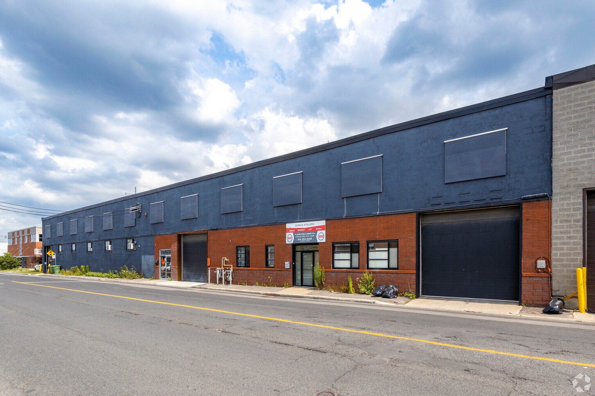 3526 Boul Industriel, Montréal, QC for Rent