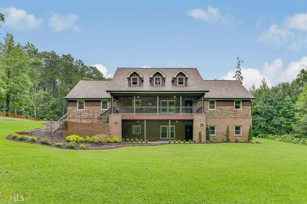 1058 Tullis Rd, Lawrenceville, GA for Sale