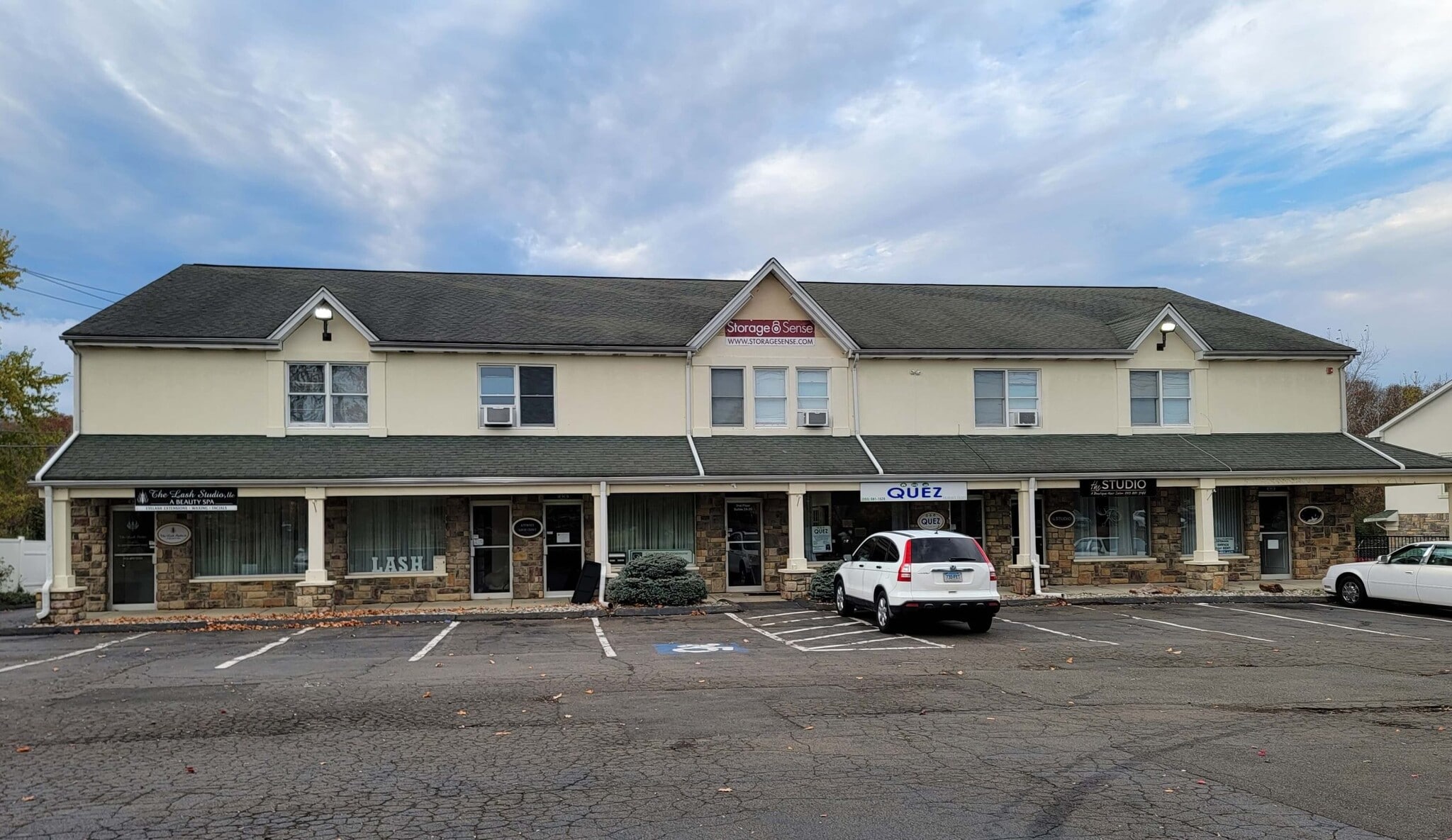 42 Thompson St, East Haven, CT for Rent