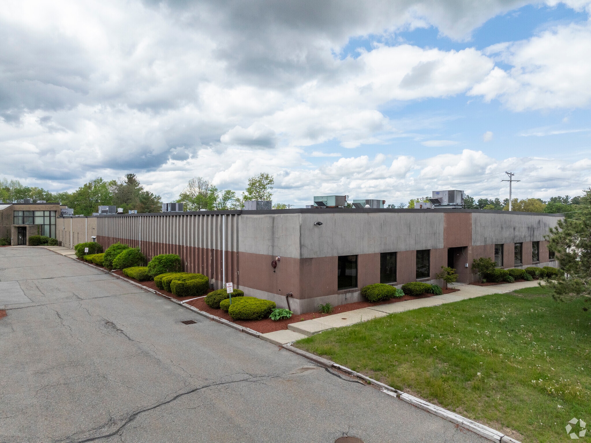7 Stuart Rd, Chelmsford, MA for Rent