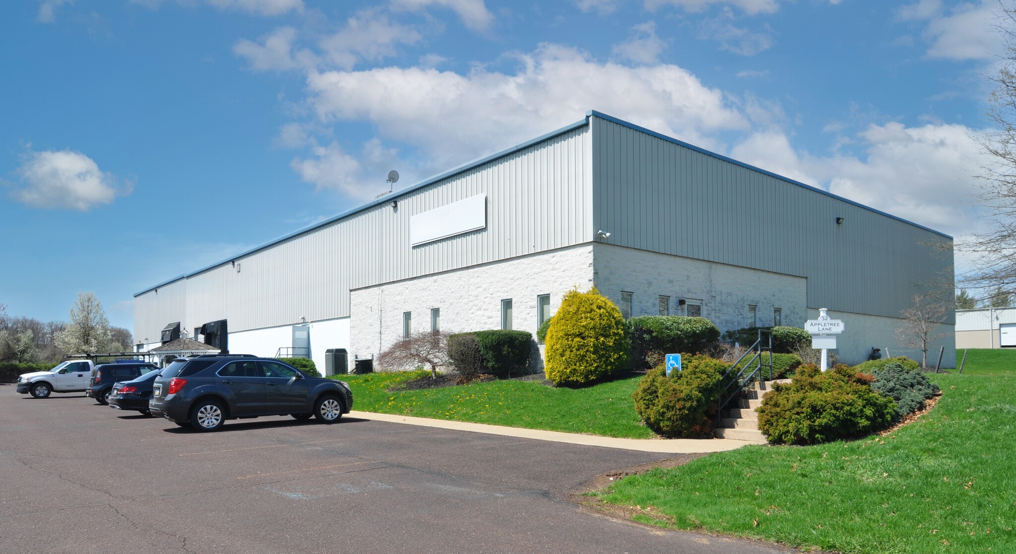 32 Appletree Ln Pipersville, PA 18947 Industrial Property for Sale on