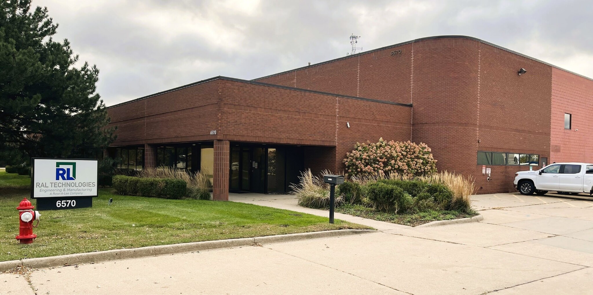 6570 19 Mile Rd, Sterling Heights, MI for Rent