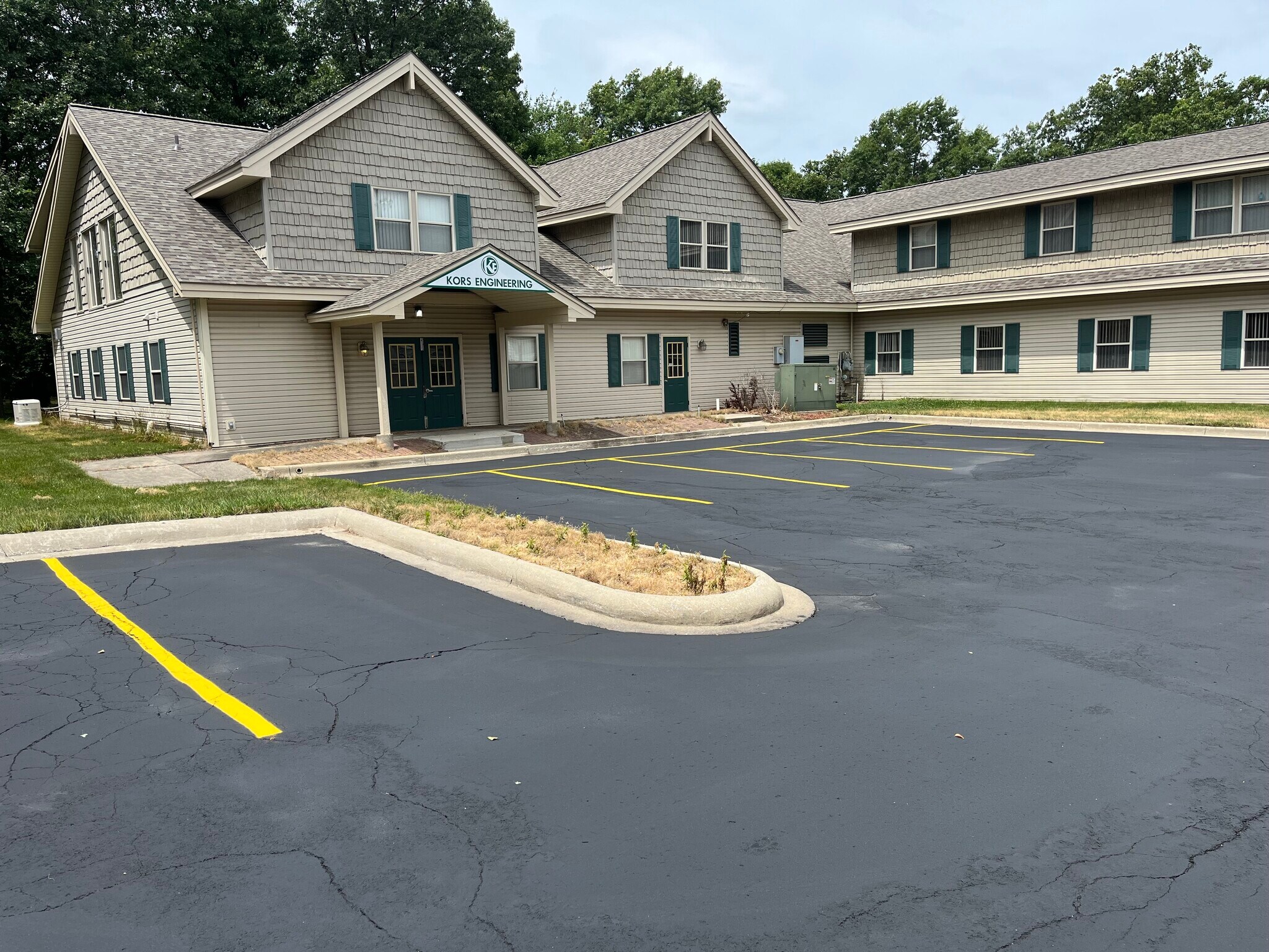 2805 Pontiac Lake Rd, Waterford, MI for Rent