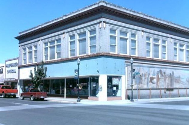 323 E 2nd St, The Dalles, OR for Rent