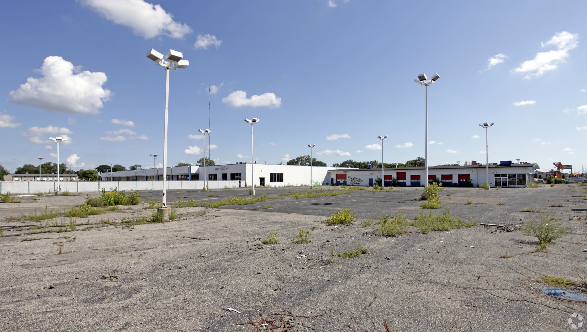 10550 W 8 Mile Rd, Ferndale, MI for Sale