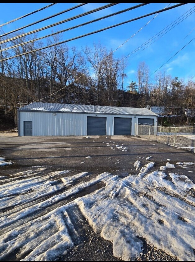 1294 Midland Trl, Milton, WV for Sale